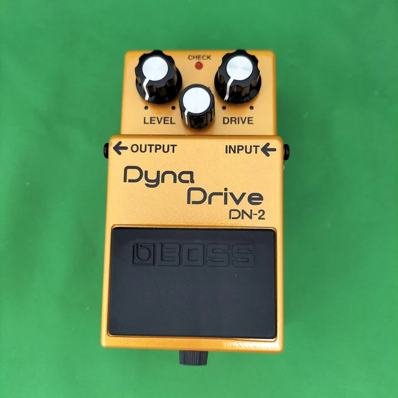 BOSS Effekte & Verzerrungseffekte DYNA DRIVE DN-2