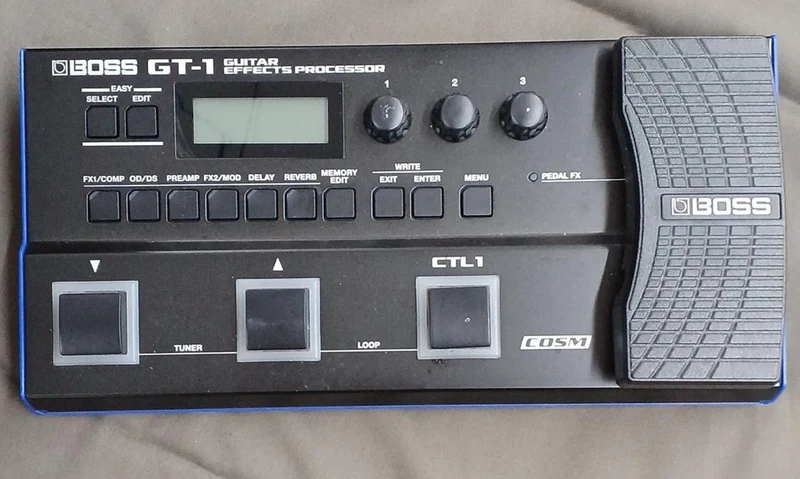 BOSS Multi-Effektgerät GT-1