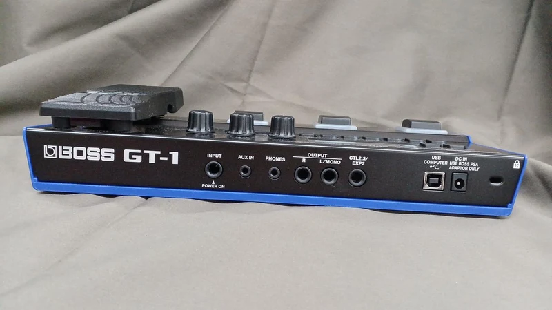 BOSS Multi-Effektgerät GT-1
