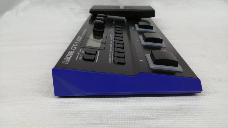 BOSS Multi-Effektgerät GT-1