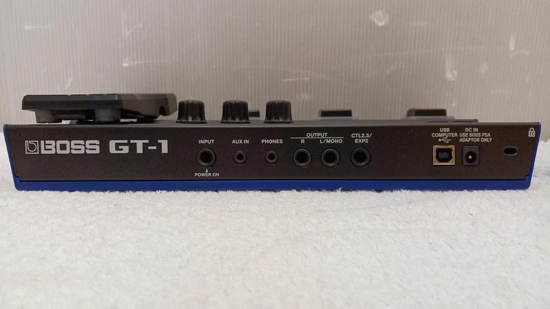 BOSS Multi-Effektgerät GT-1