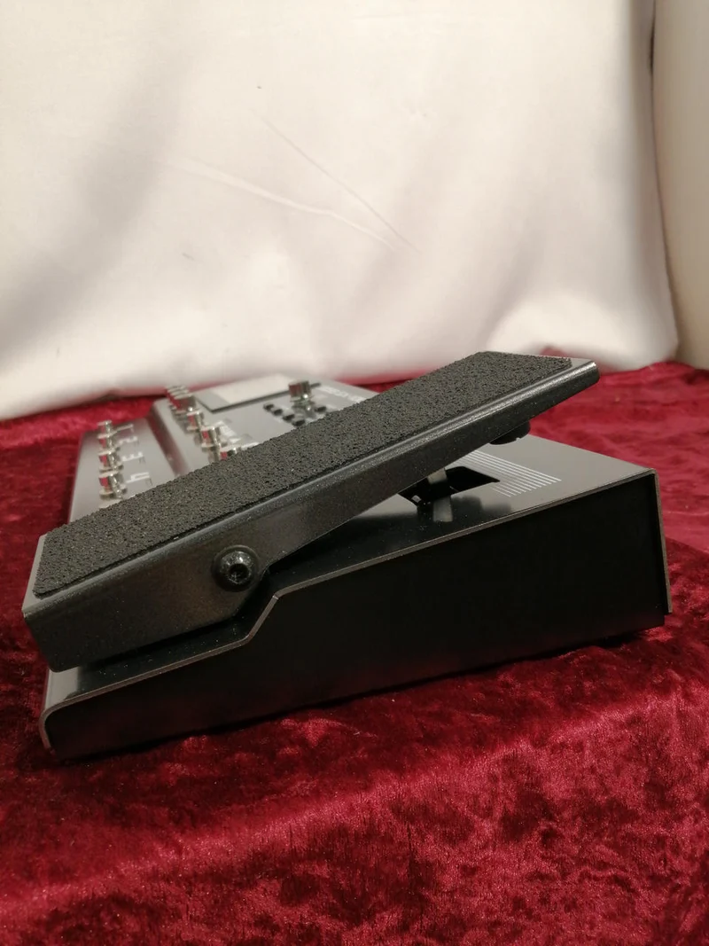 BOSS Multi-Effektpedal GX-100
