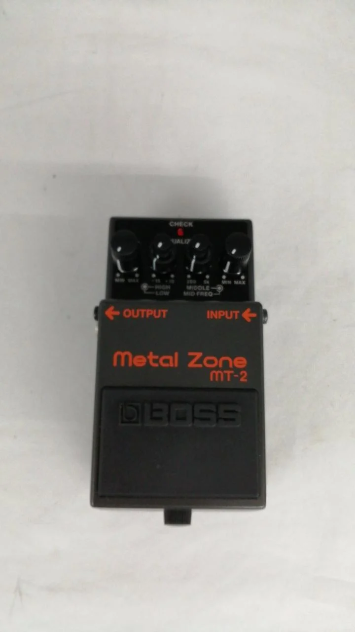 BOSS Effektpedal MT-2