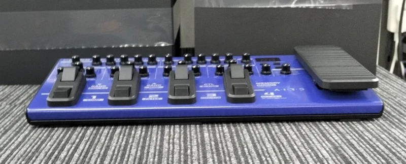 BOSS Multi-Effektpedal ME-90B