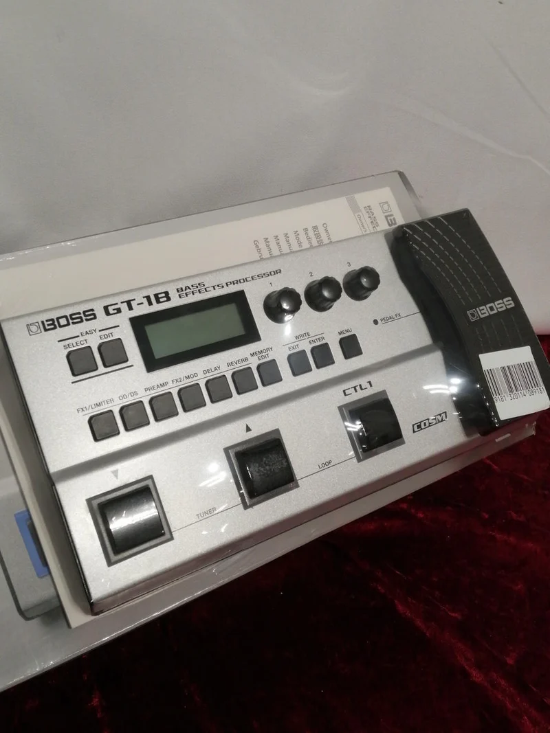 BOSS Multi-Effektgerät GT-1B