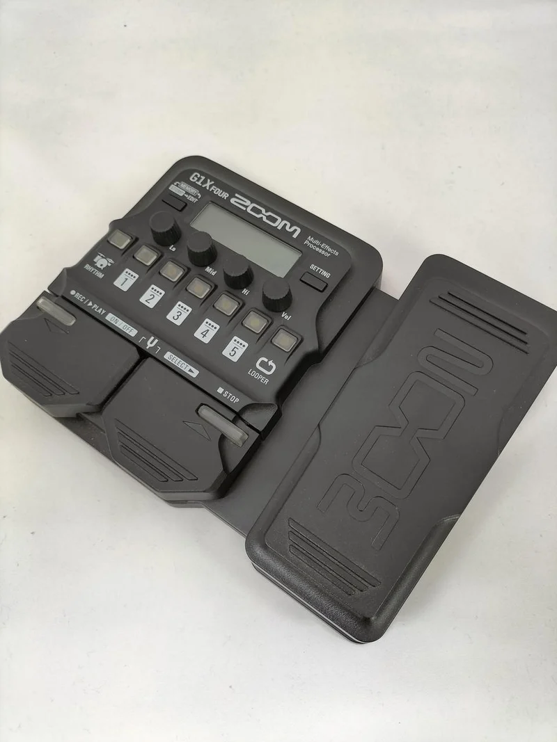 ZOOM Multi-Effekte GX1 FOUR