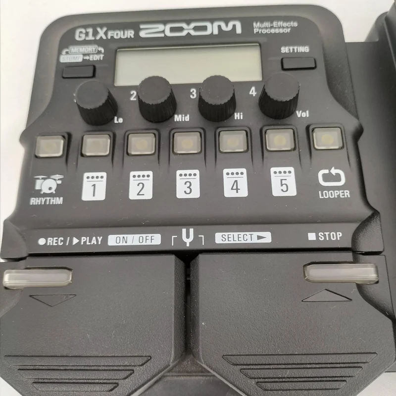 ZOOM Multi-Effekte GX1 FOUR