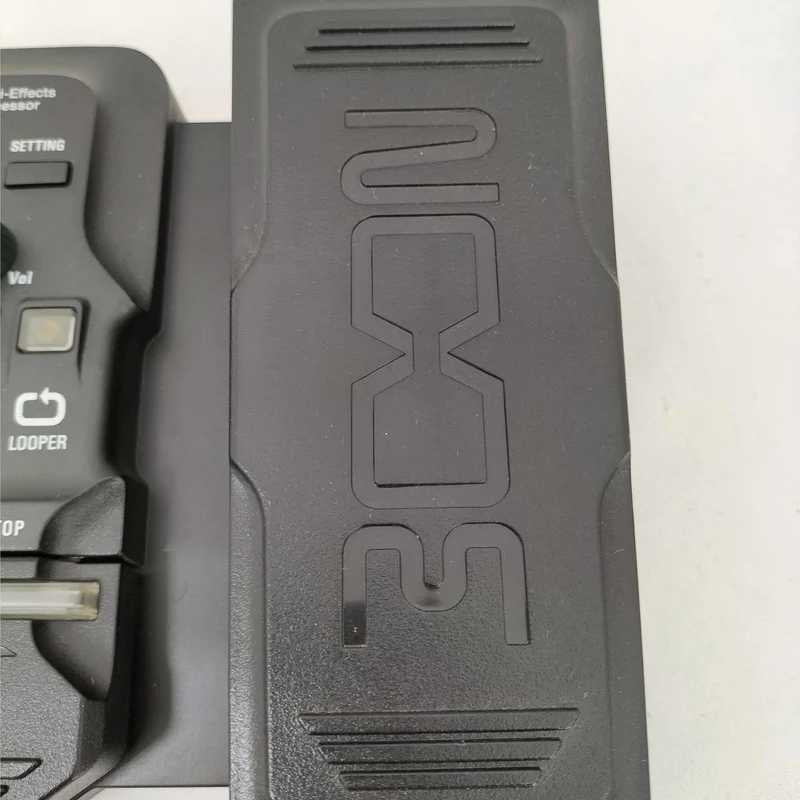 ZOOM Multi-Effekte GX1 FOUR