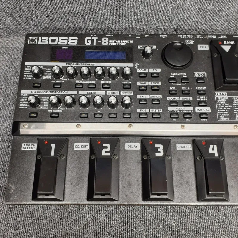 BOSS Multi-Effektgerät GT-8
