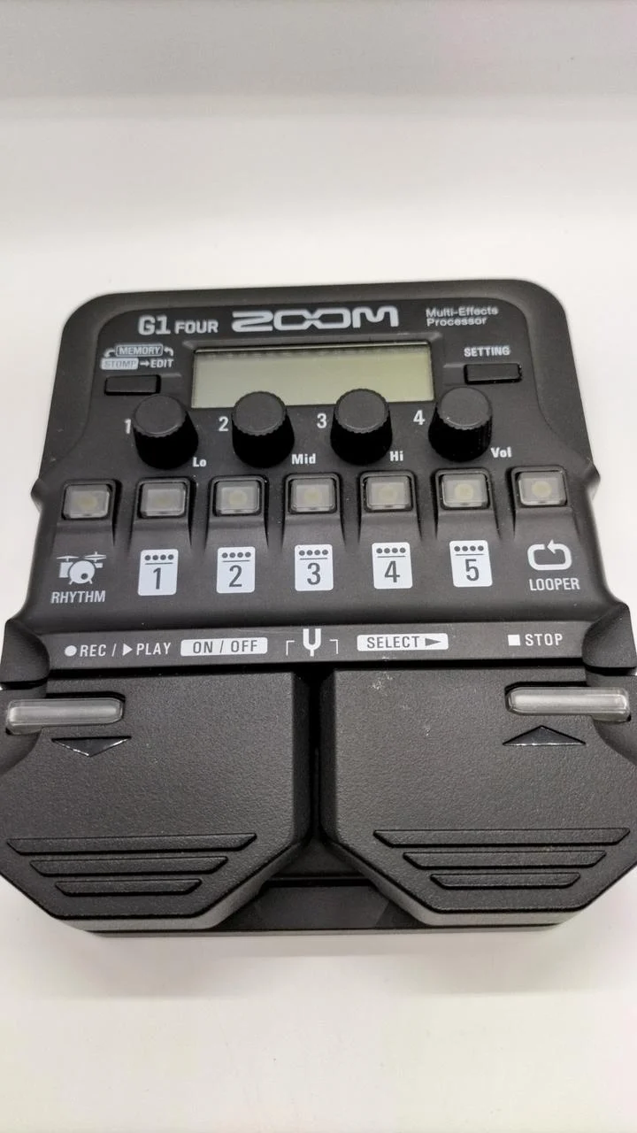 ZOOM Multi-Effekte G1 FOUR