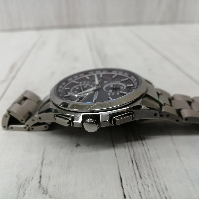 [SCHROTT] CITIZEN Solar-Funkuhr H804-T18696