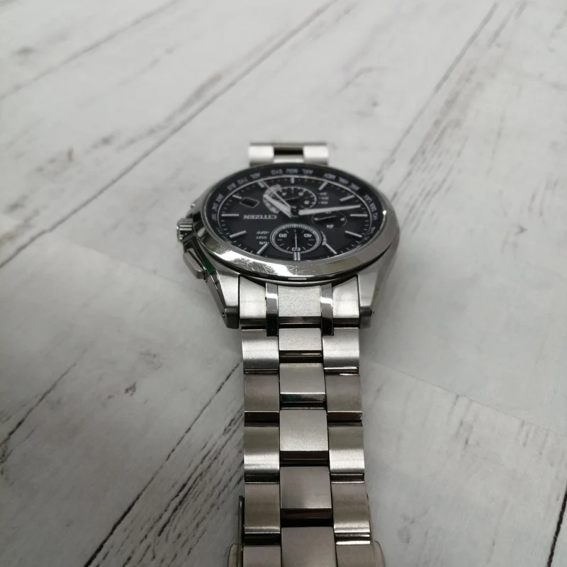 [SCHROTT] CITIZEN Solar-Funkuhr H804-T18696