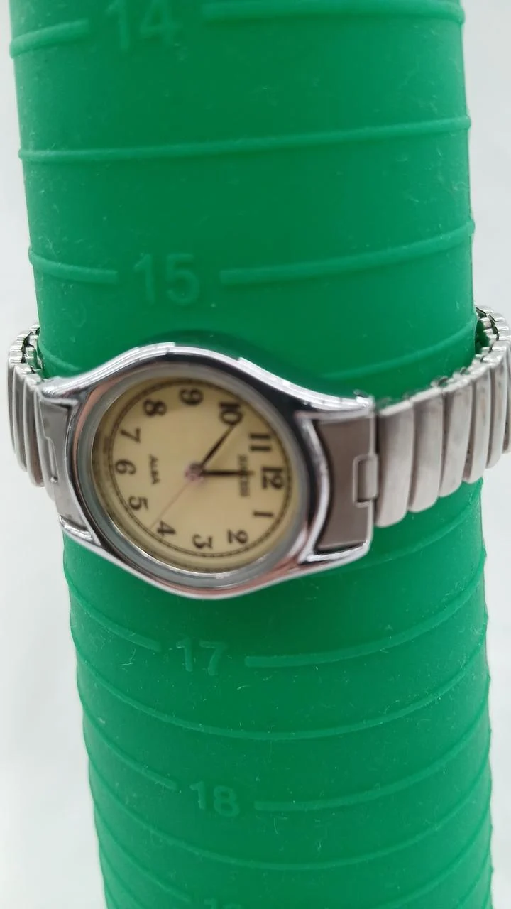 SEIKO ALBA SUCCESS V701-1L70