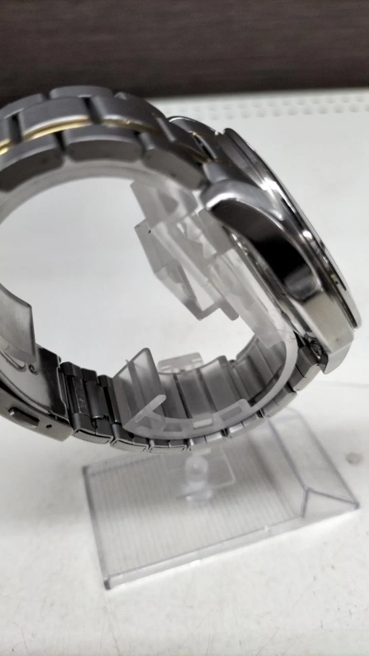 SEIKO Quarz-Chronograph 6T63-00G0 Silberfarben mit Kratzern