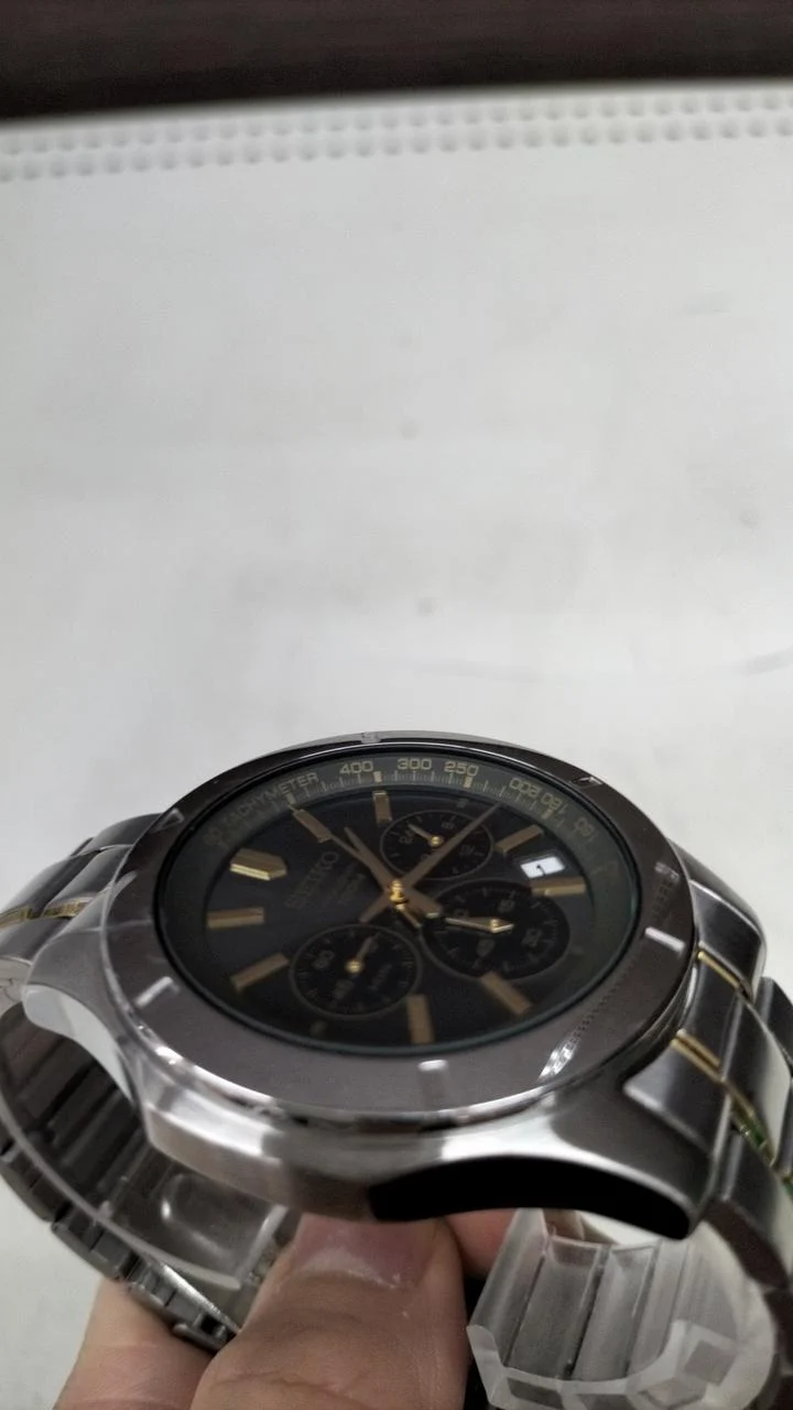 SEIKO Quarz-Chronograph 6T63-00G0 Silberfarben mit Kratzern