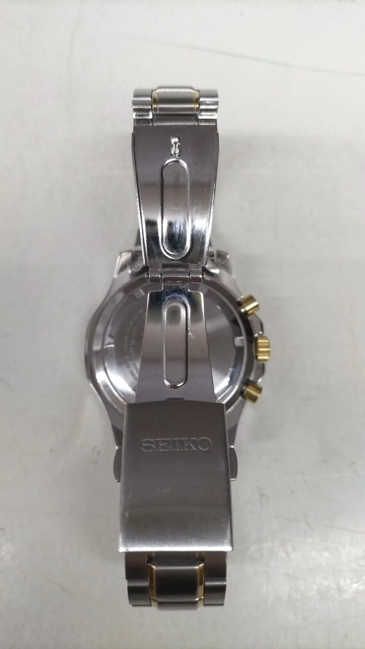 SEIKO Quarz-Chronograph 6T63-00G0 Silberfarben mit Kratzern