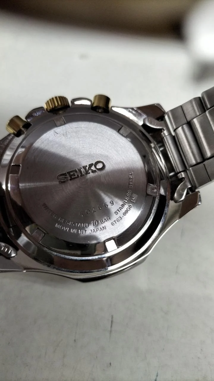 SEIKO Quarz-Chronograph 6T63-00G0 Silberfarben mit Kratzern
