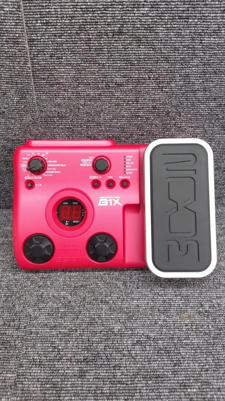 ZOOM Multi-Effektpedal B1X