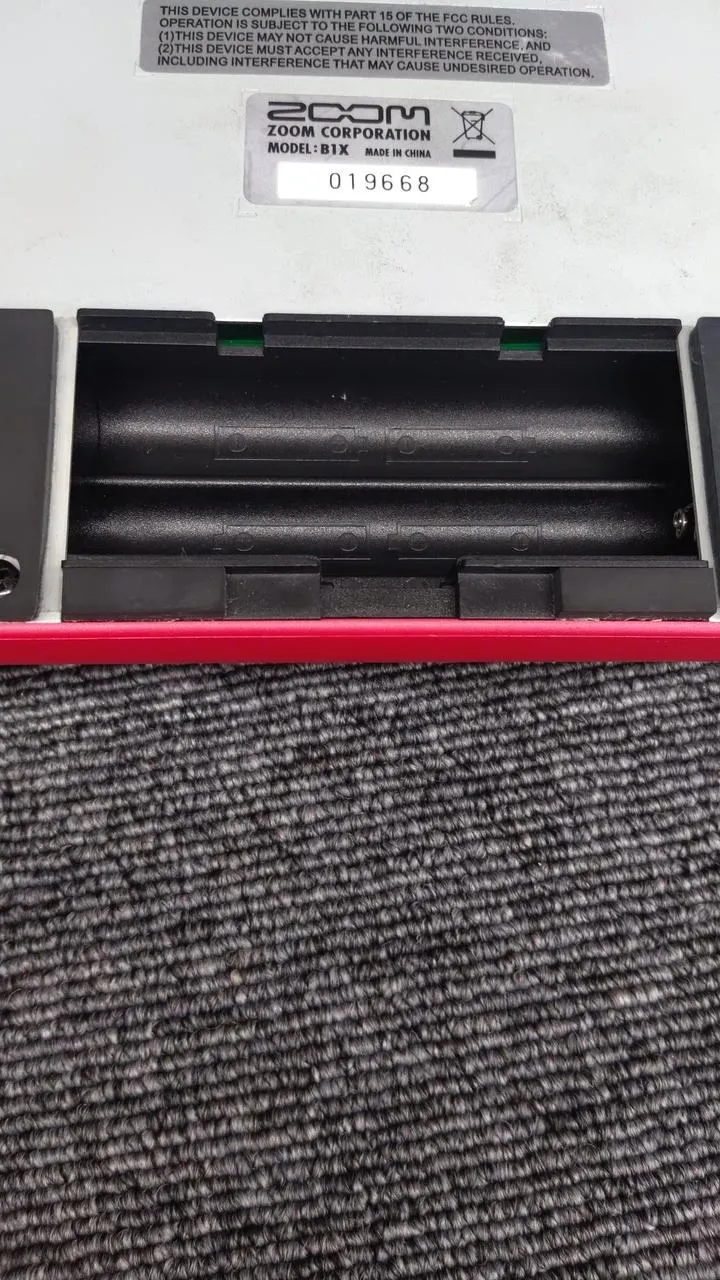 ZOOM Multi-Effektpedal B1X
