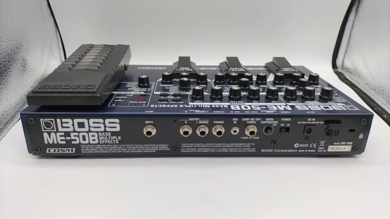 BOSS Multi-Effektpedal ME-50B