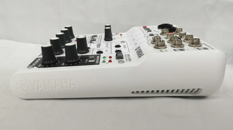 YAMAHA Mixer AG06