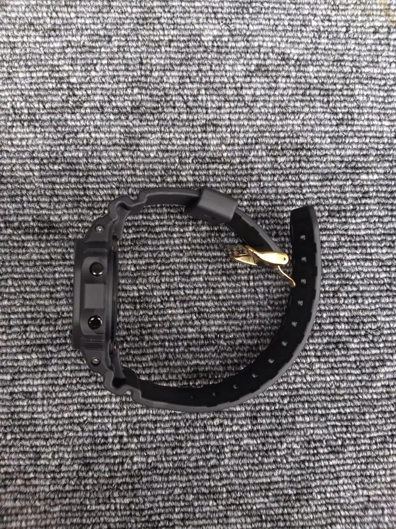 CASIO G-SHOCK DW-5600NE