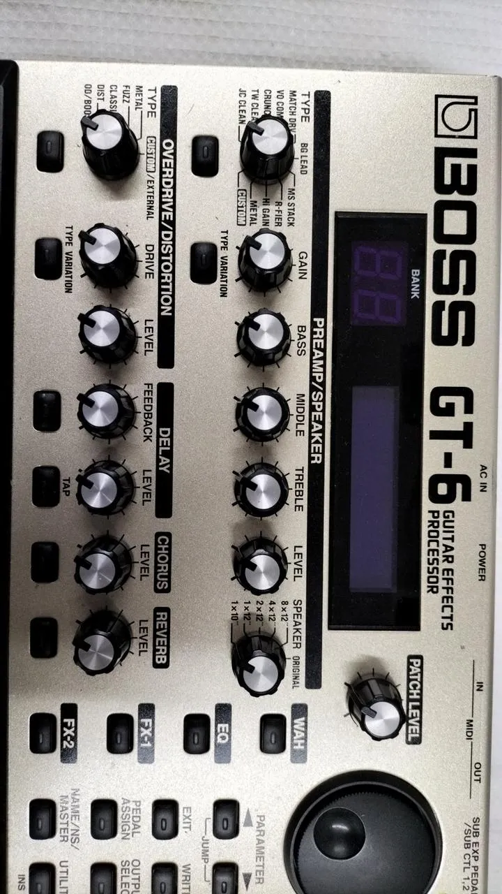 BOSS Multi-Effektgerät GT-6