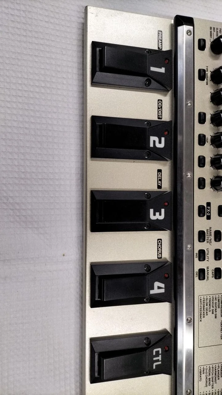 BOSS Multi-Effektgerät GT-6