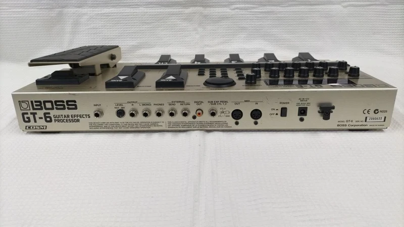 BOSS Multi-Effektgerät GT-6