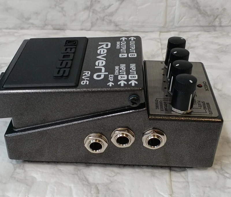 BOSS Effektpedal RV-6