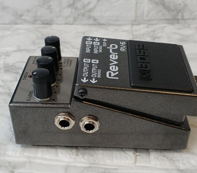 BOSS Effektpedal RV-6