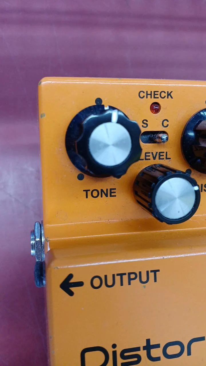 BOSS Distortion DS-1W