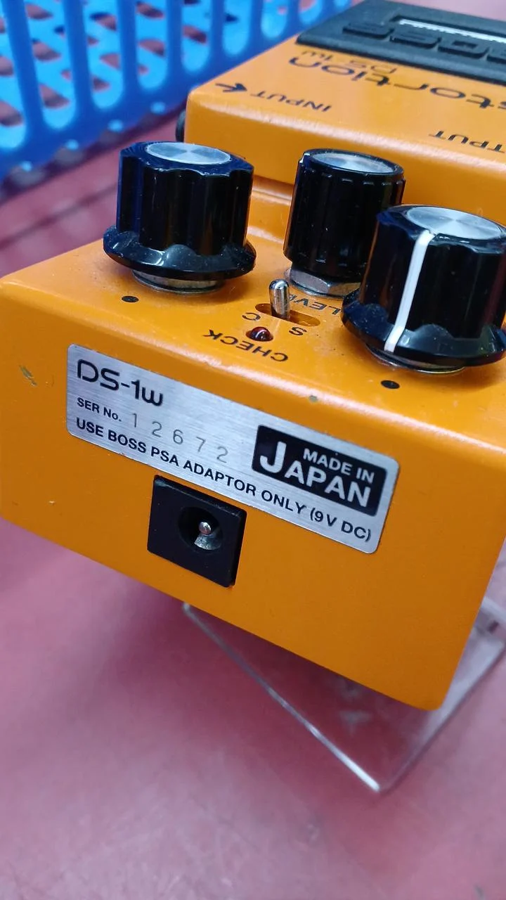 BOSS Distortion DS-1W