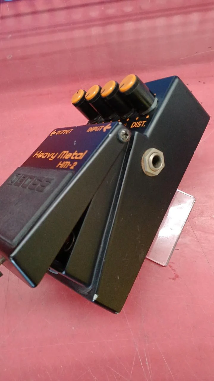 BOSS Distortion HM-2