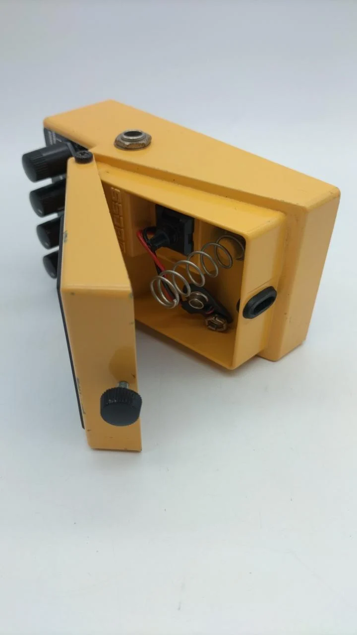 BOSS Akustiksimulator AC-2
