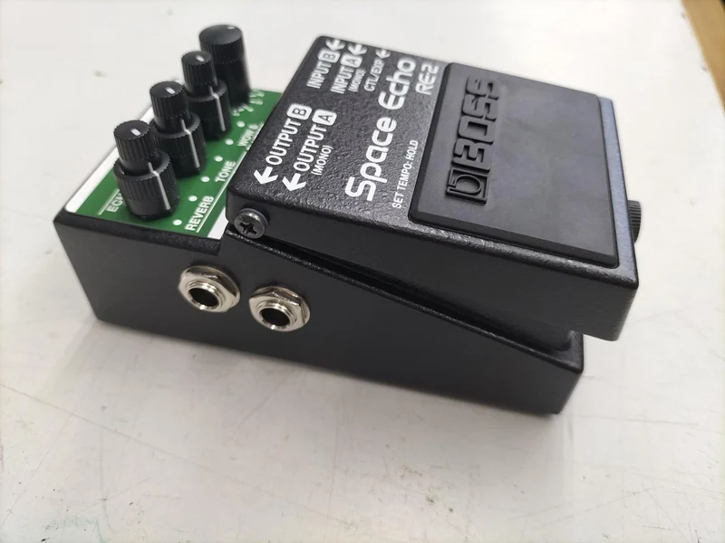 BOSS Space Echo RE-2