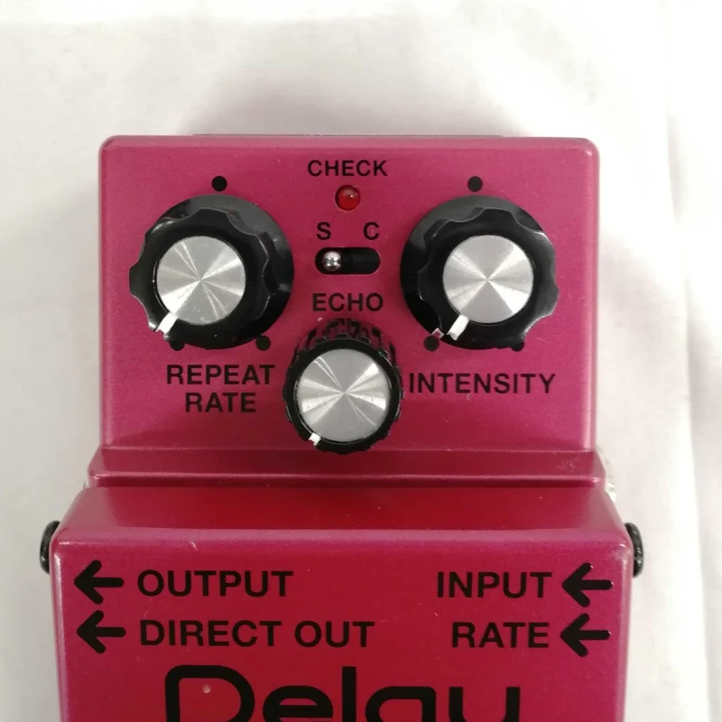 BOSS Effektpedal DM-2W