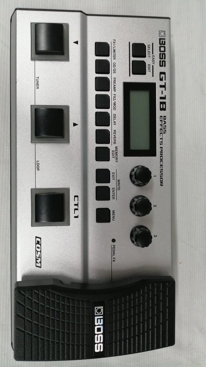 BOSS Multi-Effektpedal für Bass GT-1B