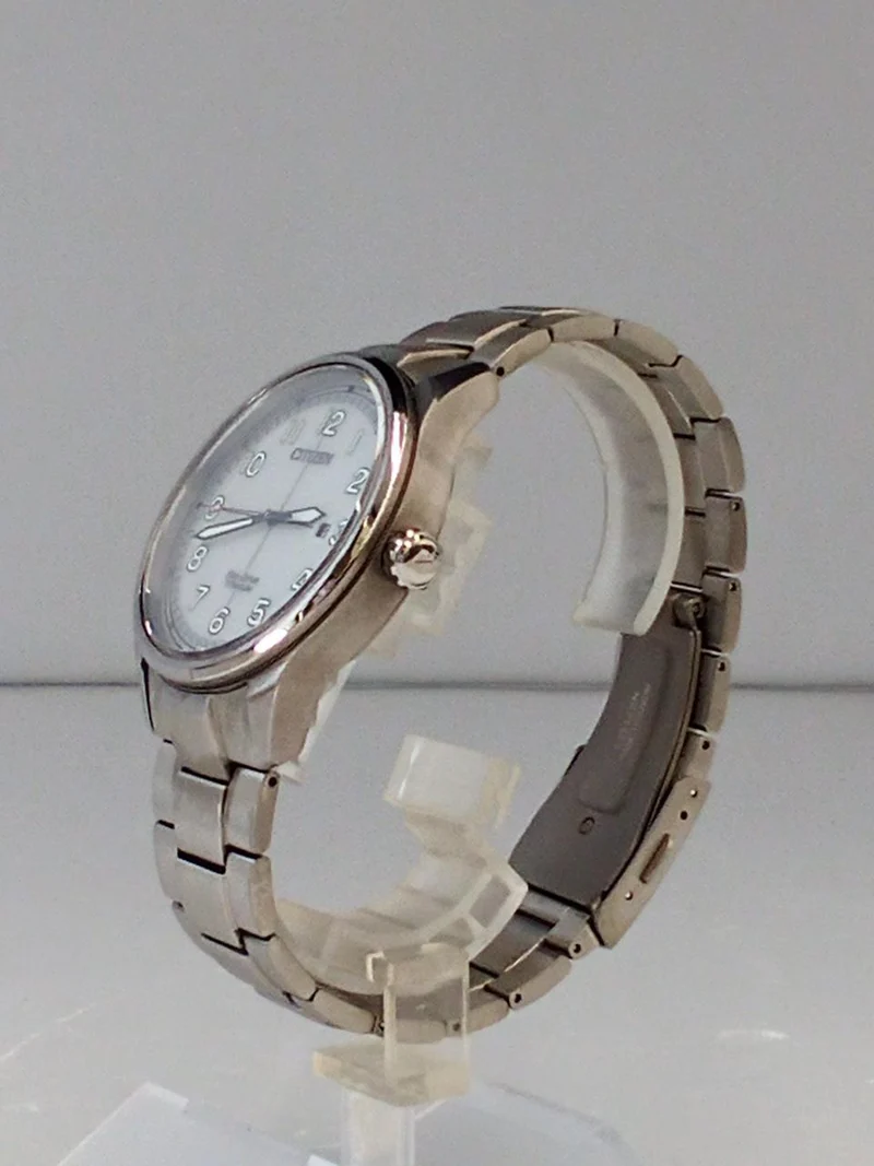 CITIZEN Solar-Armbanduhr E111-001V601