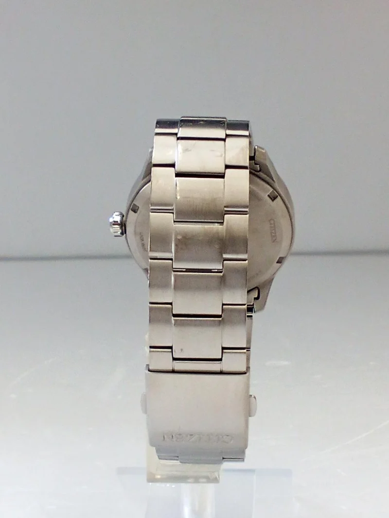 CITIZEN Solar-Armbanduhr E111-001V601