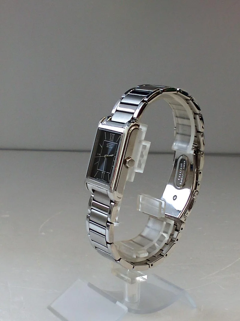 CITIZEN Solar-Armbanduhr E011-S045193
