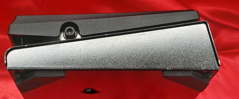 BOSS Multi-Effektpedal für Gitarre ME-25