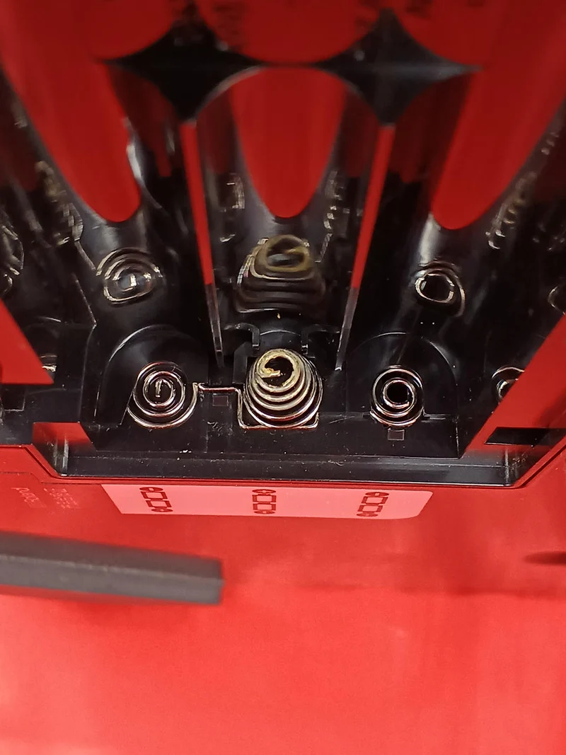 BOSS Multi-Effektpedal für Gitarre ME-25