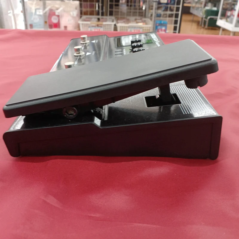 BOSS Multi-Effektpedal GX-1