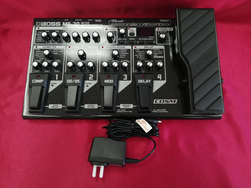 BOSS Multi-Effektpedal ME-70