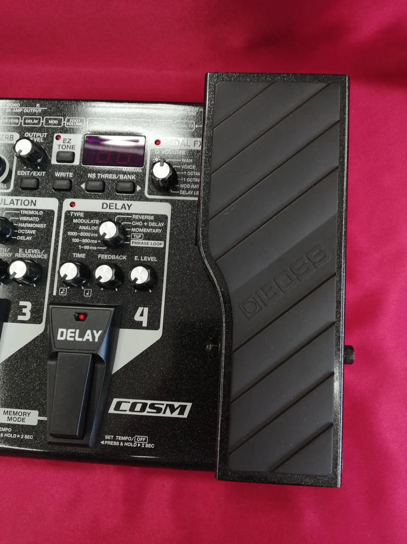 BOSS Multi-Effektpedal ME-70