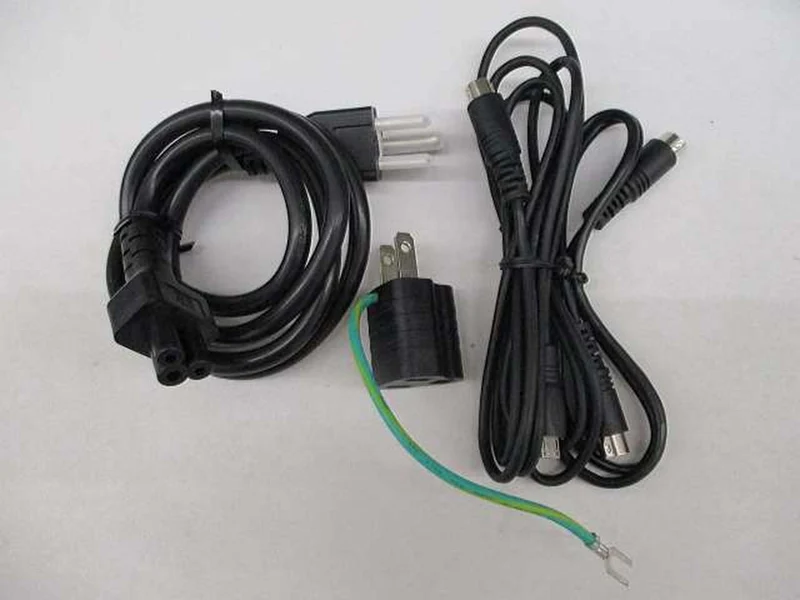 IK MULTIMEDIA [Schrottartikel] Mobile Audio-Schnittstelle + Netzteil iRig HD2 + iRig Power Bridge