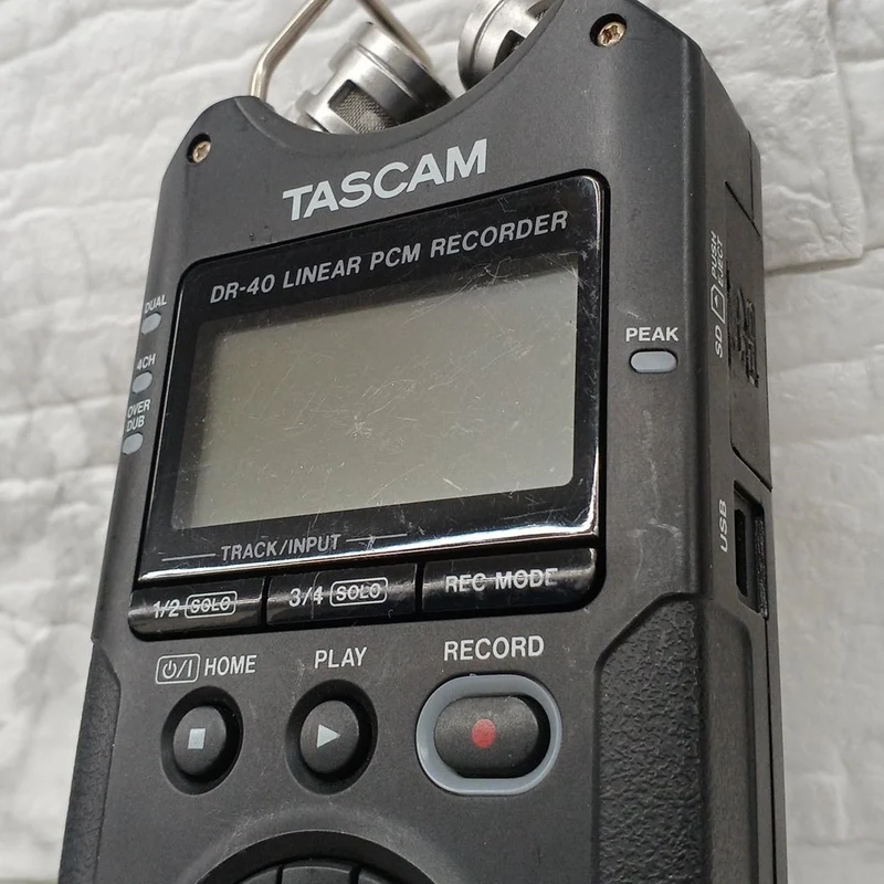 TASCAM PCM-Recorder DR-40