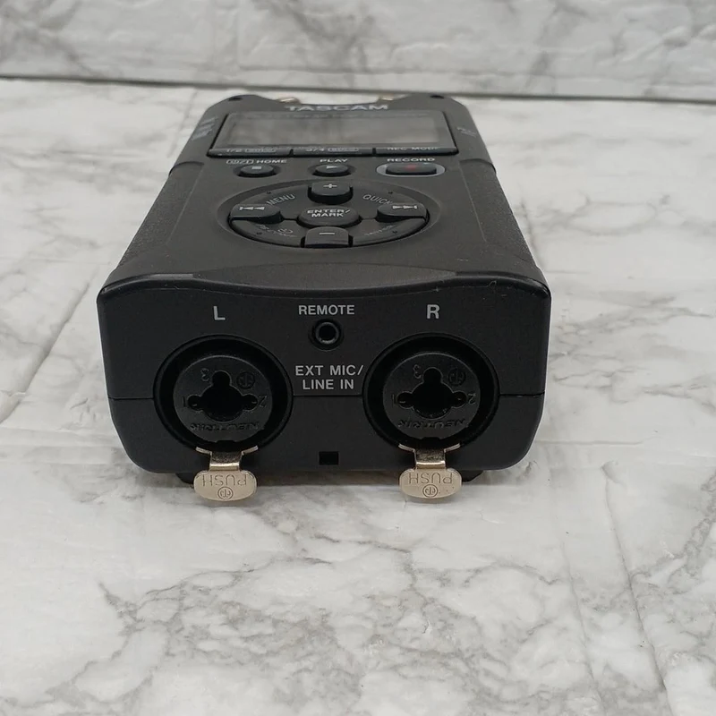 TASCAM PCM-Recorder DR-40