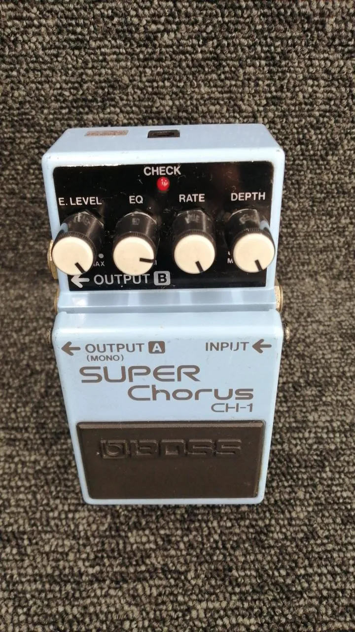 BOSS Effektpedal CH-1